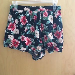 Hollister floral print shorts